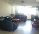 common room for rent. 650 sgd+ pub