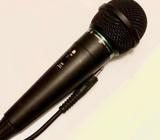 Microphones. Wired