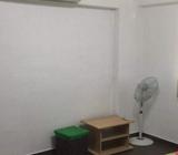 $800 Toa Payoh Common room female/Male/Couple