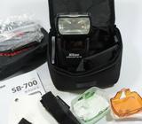 Mint Condition Nikon SB-700 Speedlight(200sgd)