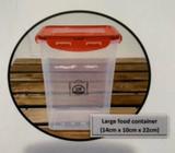 Food container
