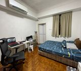 Paya Lebar apartment master room for rent,5 mins walk to Paya Lebar mrt, wifi, air-con, no owner